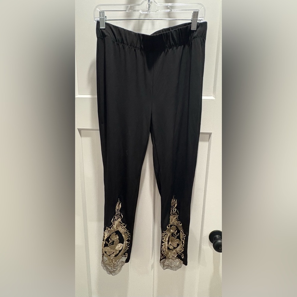 VENUS Black Leggings with Gold Detailing